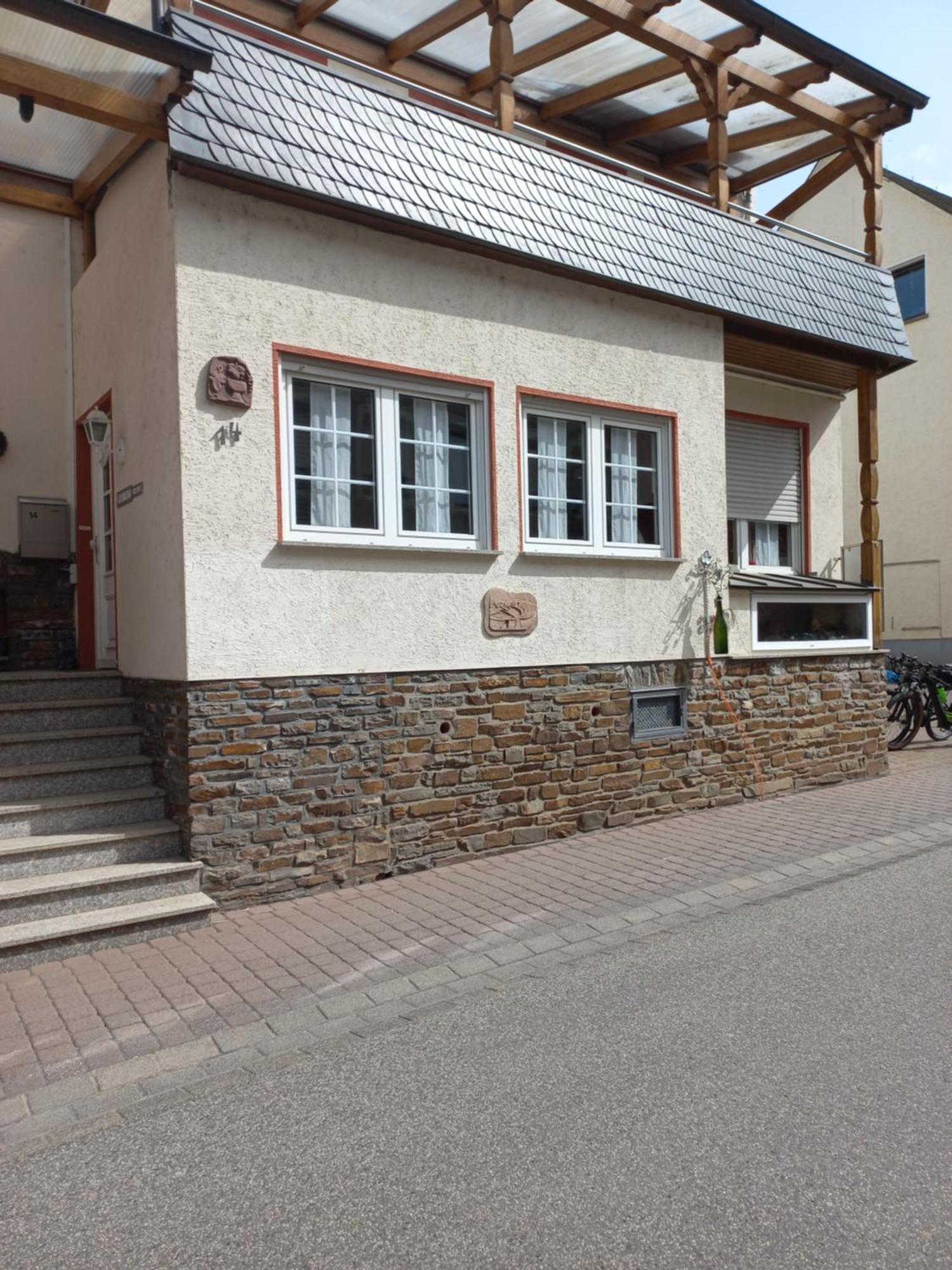 Brautroeckchen Apartamento Bullay Exterior foto