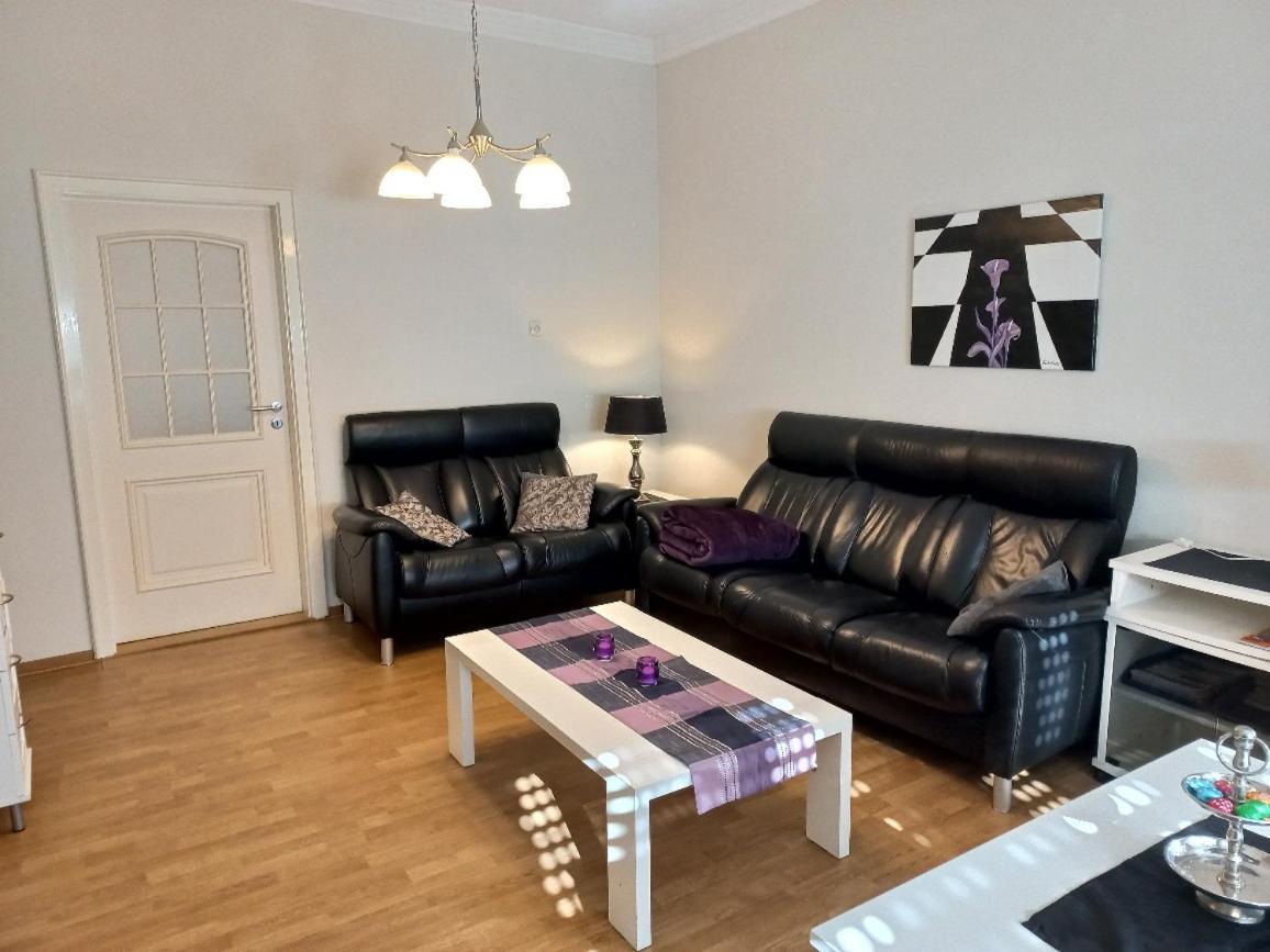 Brautroeckchen Apartamento Bullay Exterior foto